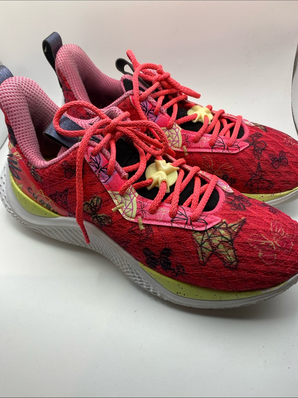 Under Armour Women’s Pink and Yellow Butterfly Curry size M9 W10.5